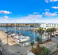 Port Adelaide Executive Waterfront Apartment - e-Seniors