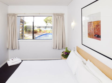 Majestic Oasis Apartments - e-Seniors 12