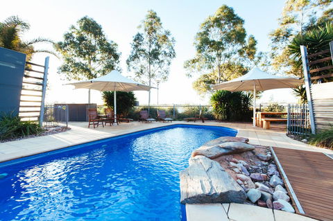 Majestic Oasis Apartments - e-Seniors 0
