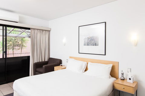 Majestic Oasis Apartments - e-Seniors 30