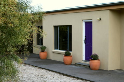 The Purple Door On Seaview - e-Seniors 1