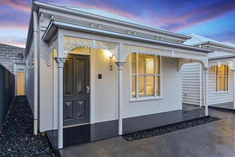 Aloha Luxury Central - e-Seniors 2