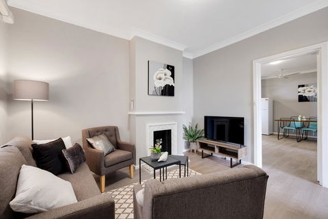 Cute And Cosy - Events, Workers, Getaways - e-Seniors 8