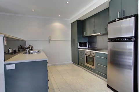 Tasman Beachside Apartments - e-Seniors 3