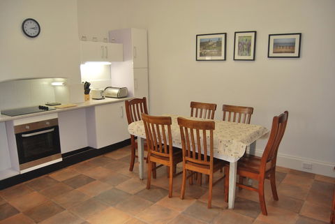 Jacaranda Cottage - e-Seniors 9