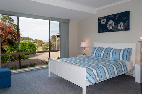 Admirals Inn - e-Seniors 27