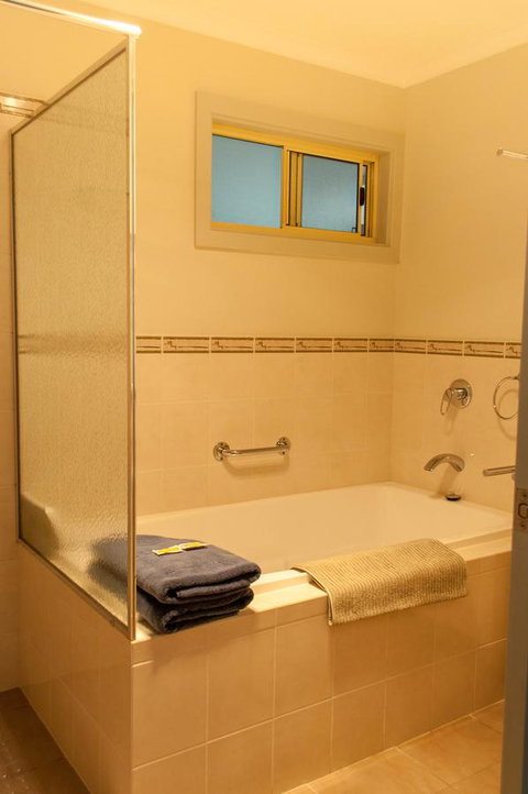Admirals Inn - e-Seniors 20