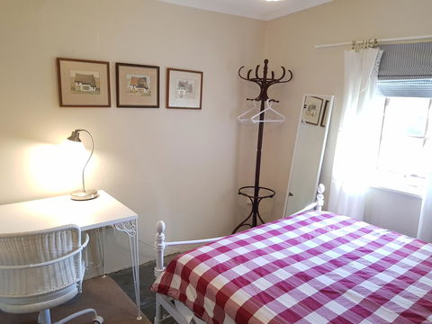 Amy's House Bed & Breakfast - e-Seniors 17