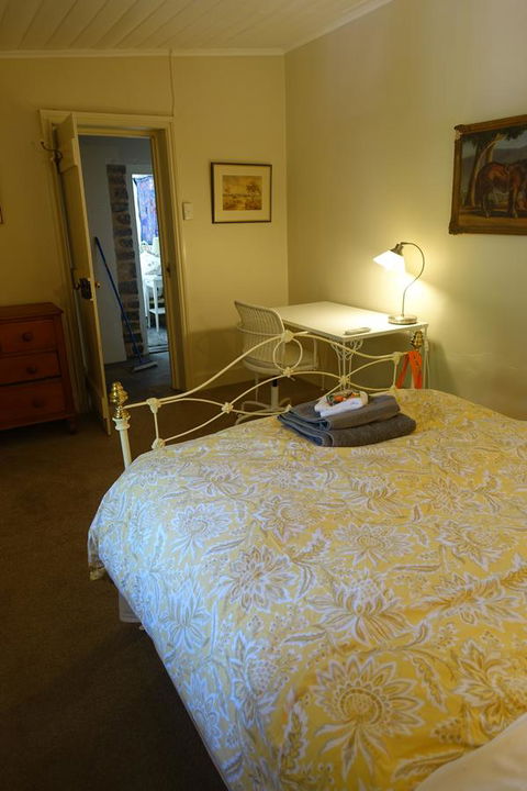 Amy's House Bed & Breakfast - e-Seniors 32