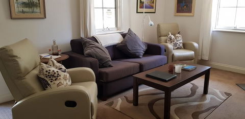 Amy's House Bed & Breakfast - e-Seniors 2