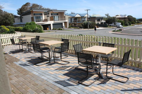 Maslin Beach House - e-Seniors 4