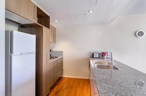 Wyndel Apartments North Sydney - Harbour Watch - e-Seniors 10