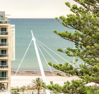Beachside luxury  comfort ocean views in Glenelg - e-Seniors