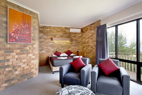 Kangaroo Island Seaside Inn - e-Seniors 24