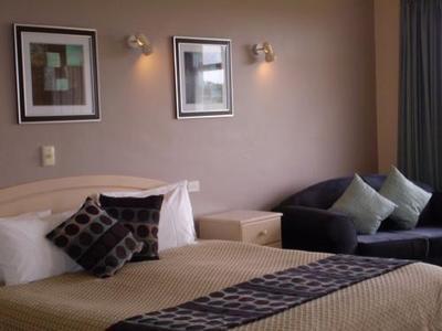 Lakeview Motel And Apartments - e-Seniors 32