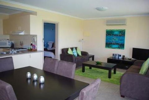 Lakeview Motel And Apartments - e-Seniors 30