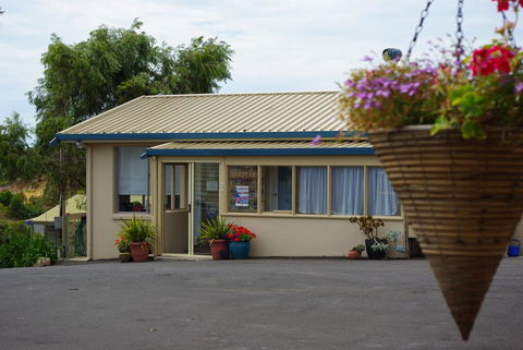 Lakeview Motel And Apartments - e-Seniors 35