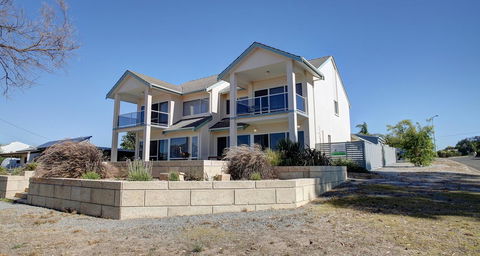 Bay Bliss - e-Seniors 4