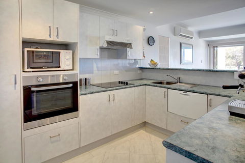 Bay Bliss - e-Seniors 7