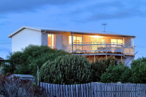 SeaWatch-Sea Views - e-Seniors 0