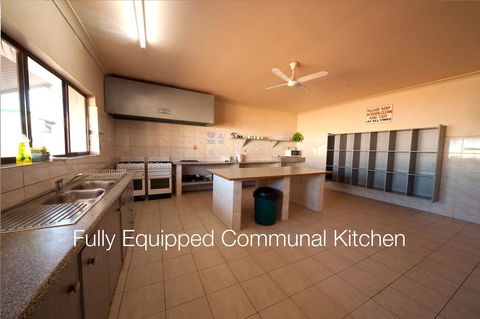 Radeka Downunder Underground Motel - e-Seniors 12