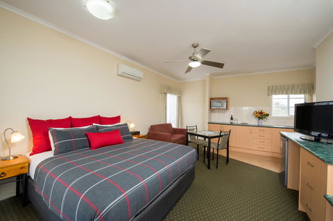 John Pirie Motor Inn - e-Seniors 20