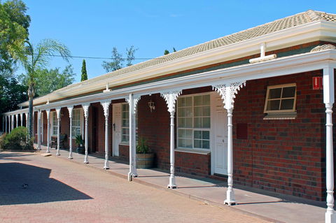 John Pirie Motor Inn - e-Seniors 9