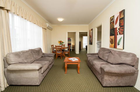 John Pirie Motor Inn - e-Seniors 35