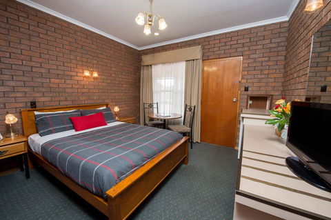 John Pirie Motor Inn - e-Seniors 33