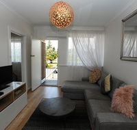 Glenelg Holiday Apartments-The Broadway - e-Seniors