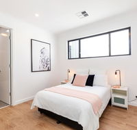 Brand new affordable luxury 3 bedroom 3 bathrooms house close to Adelaide city Chinatown beach Adelaide Airport - e-Seniors