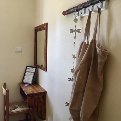 KI Dragonfly Guesthouse - e-Seniors 24