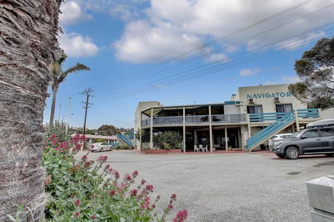 Navigators Motel & Diner - e-Seniors 8