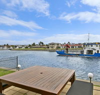 Salt Waterfront Apartment - e-Seniors