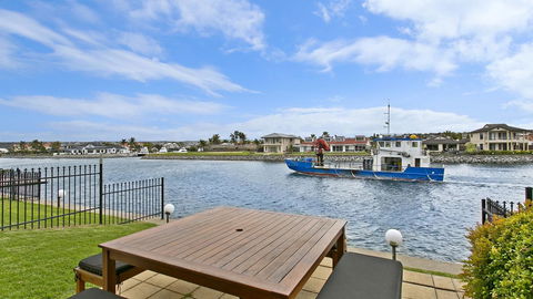 Salt Waterfront Apartment - e-Seniors 0