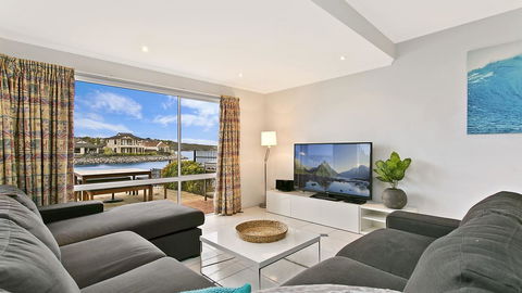 Salt Waterfront Apartment - e-Seniors 5