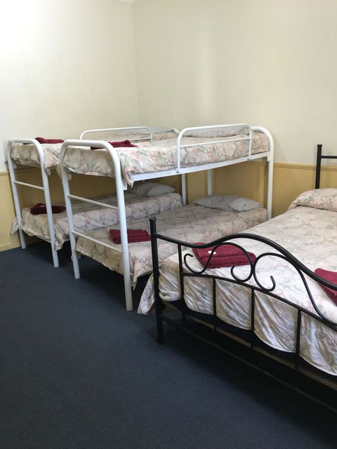 Travelway Motel - e-Seniors 7