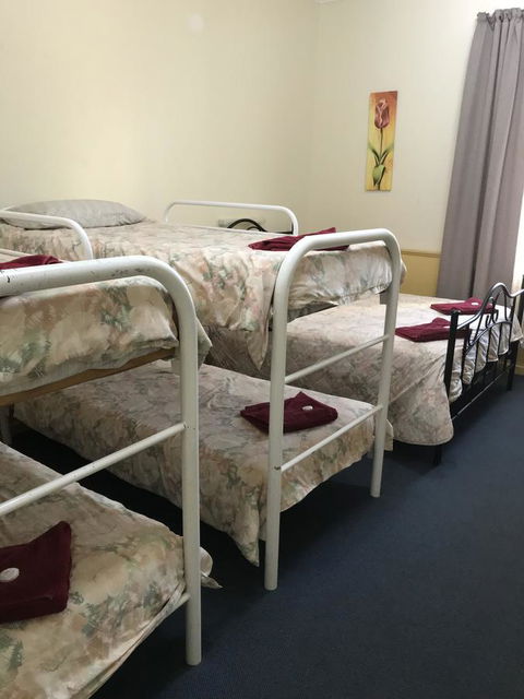 Travelway Motel - e-Seniors 8