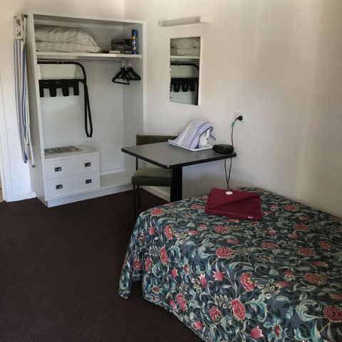 Travelway Motel - e-Seniors 3