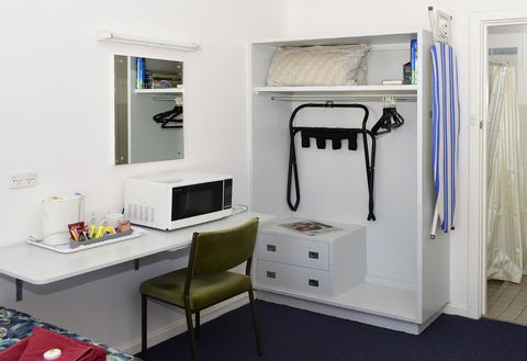 Travelway Motel - e-Seniors 24