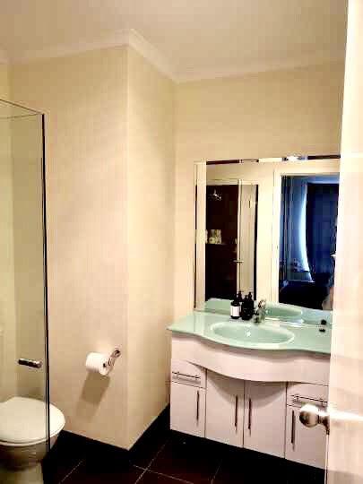 Luxurious 3 Bedroom Beachfront - Panoramic Views - e-Seniors 9