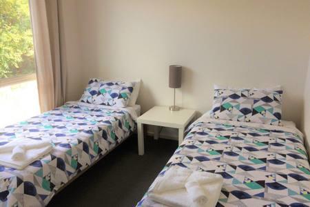 Bayview Beach House Apartment No 1 - e-Seniors 8