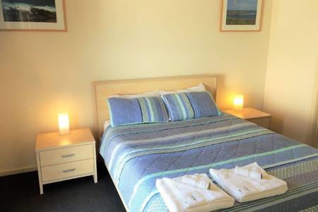 Bayview Beach House Apartment No 1 - e-Seniors 6