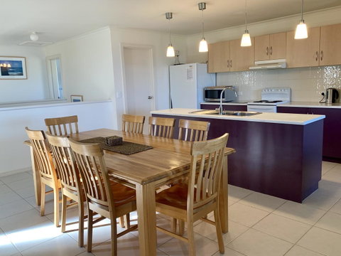 Bayview Beach House Apartment No 1 - e-Seniors 0