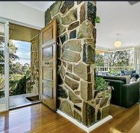Stunning house with beautiful entertainment area - e-Seniors