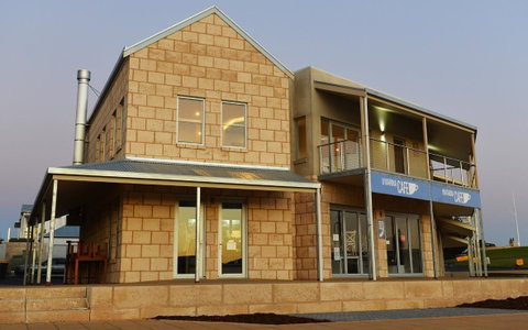 Robe Marina Accommodation - e-Seniors 32