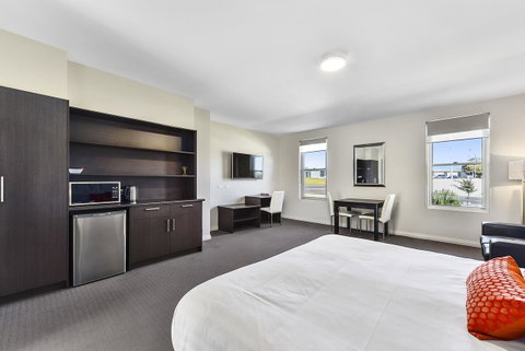 Robe Marina Accommodation - e-Seniors 13