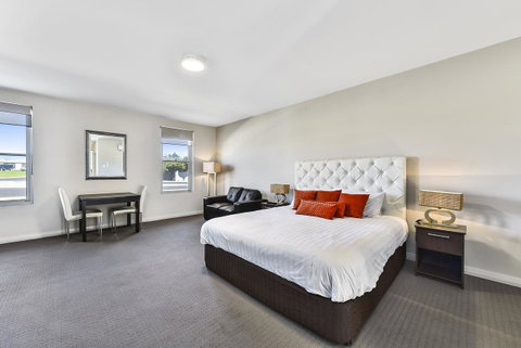 Robe Marina Accommodation - e-Seniors 14