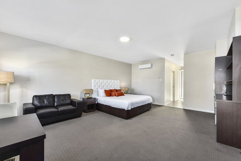 Robe Marina Accommodation - e-Seniors 12