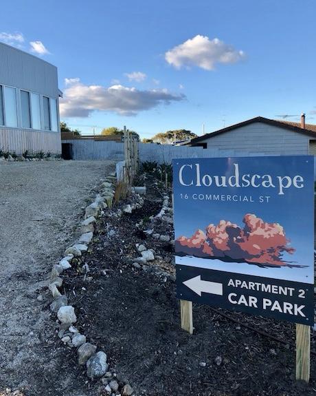 Cloudscape Apartment No 2 - e-Seniors 9